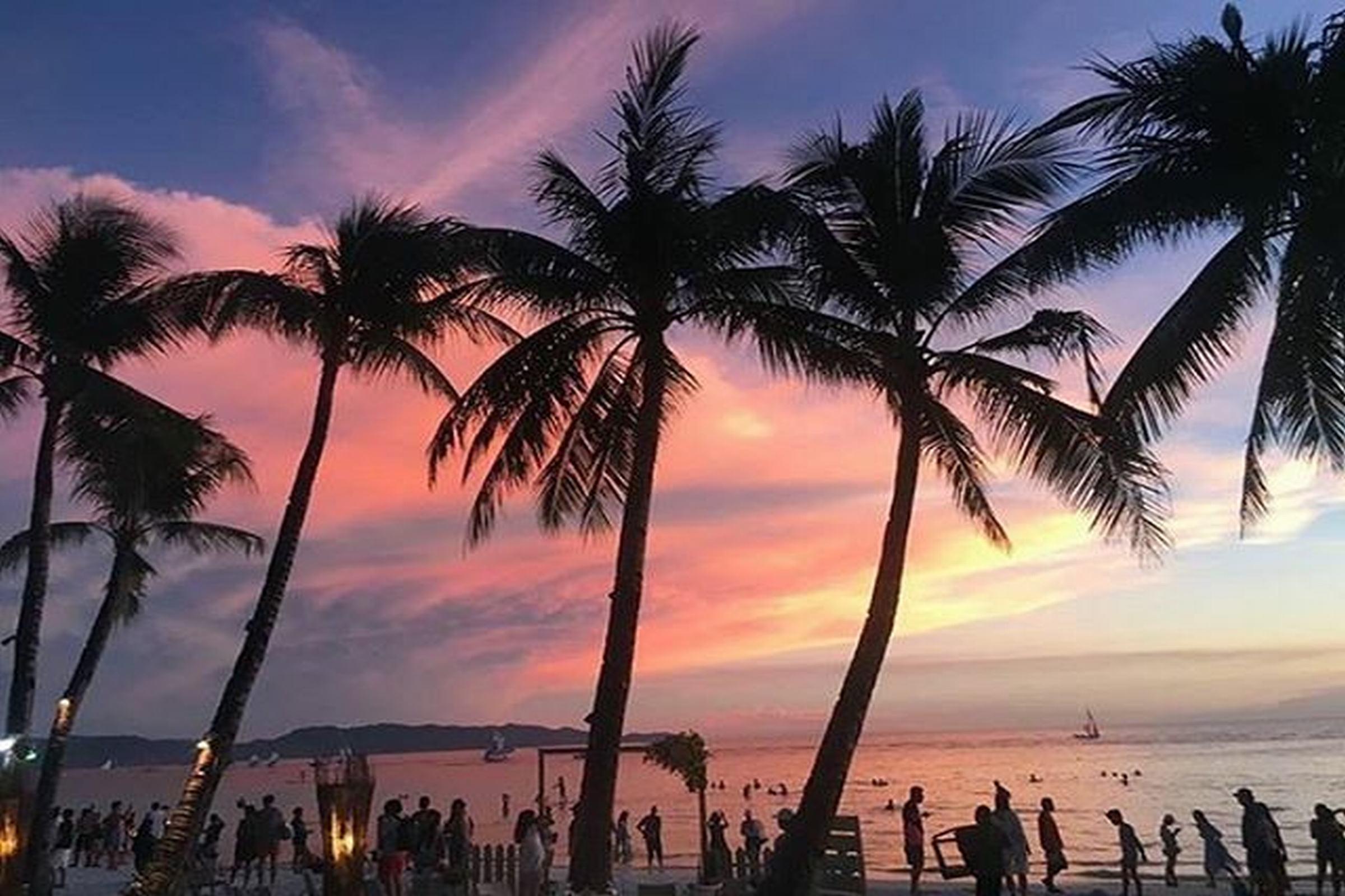 Crimson Resort And Spa Boracay Yapak Екстериор снимка