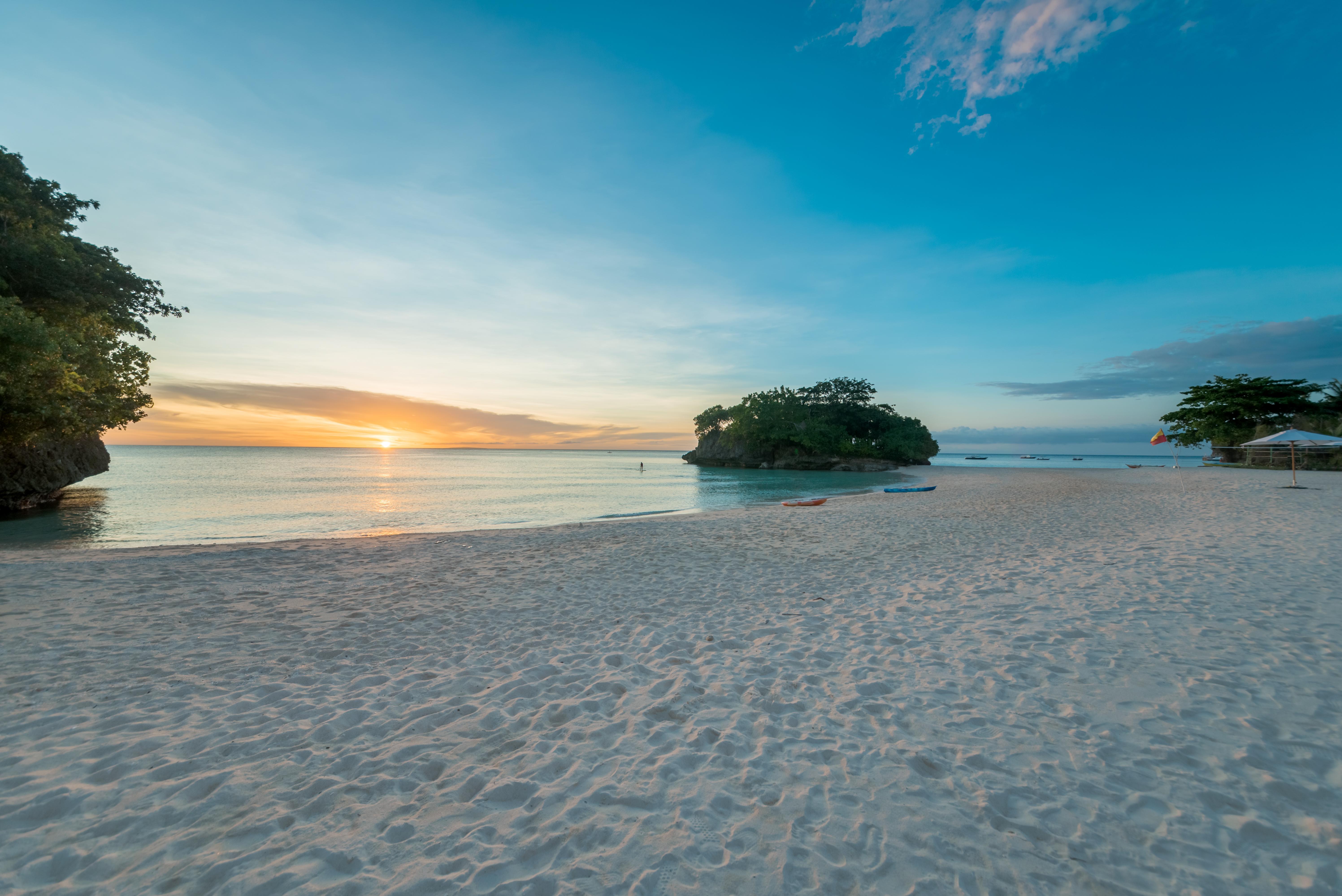 Crimson Resort And Spa Boracay Yapak Екстериор снимка